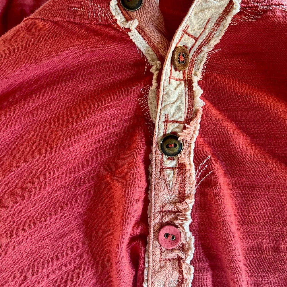 🌺🌺RARE We The Free “Second Wind” Distressed Boxy T-Shirt🌺🌺 - Picture 7 of 9